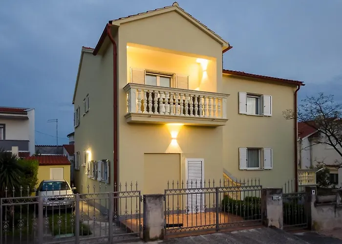 Apartments4You