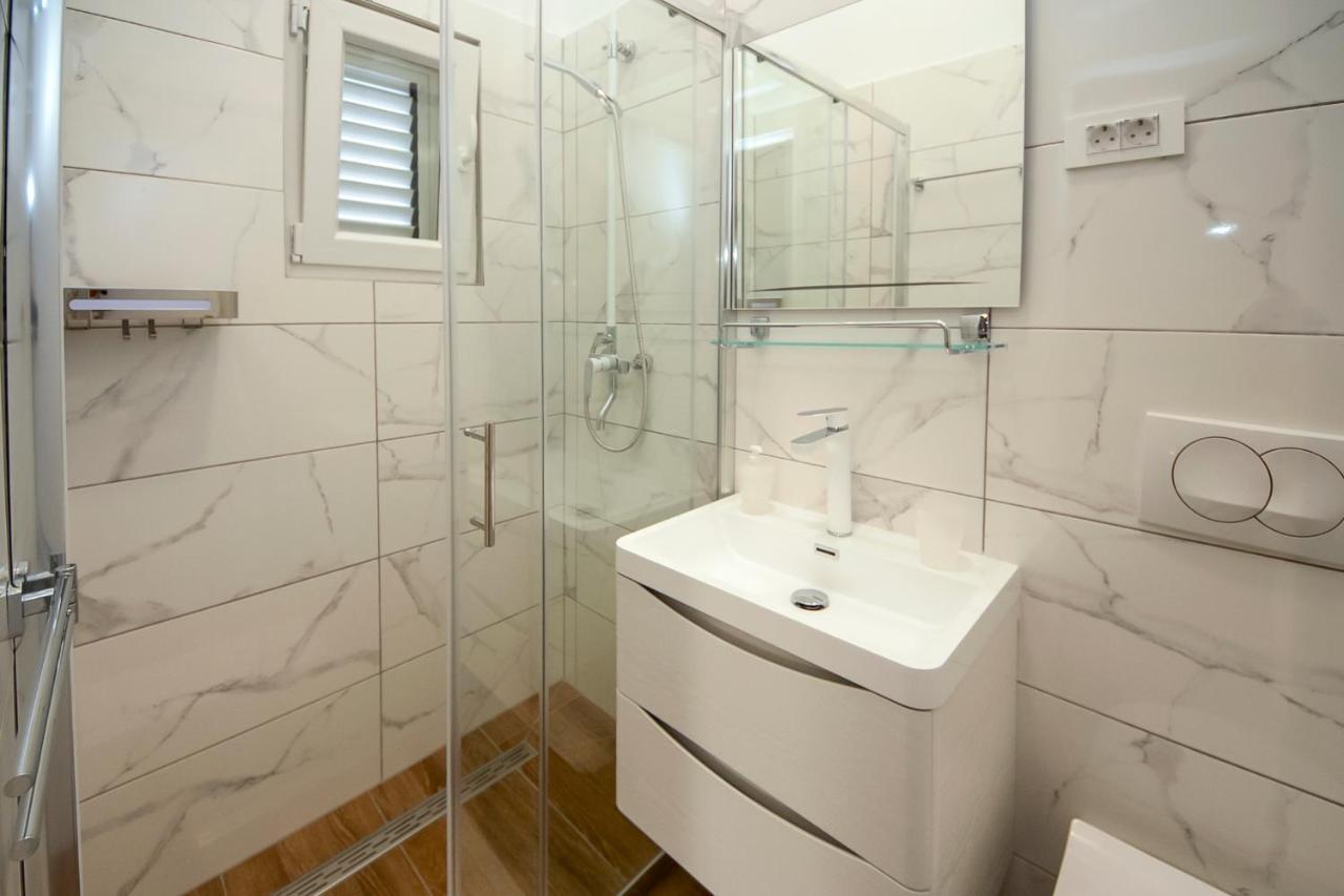 Apartments4you * Vodice