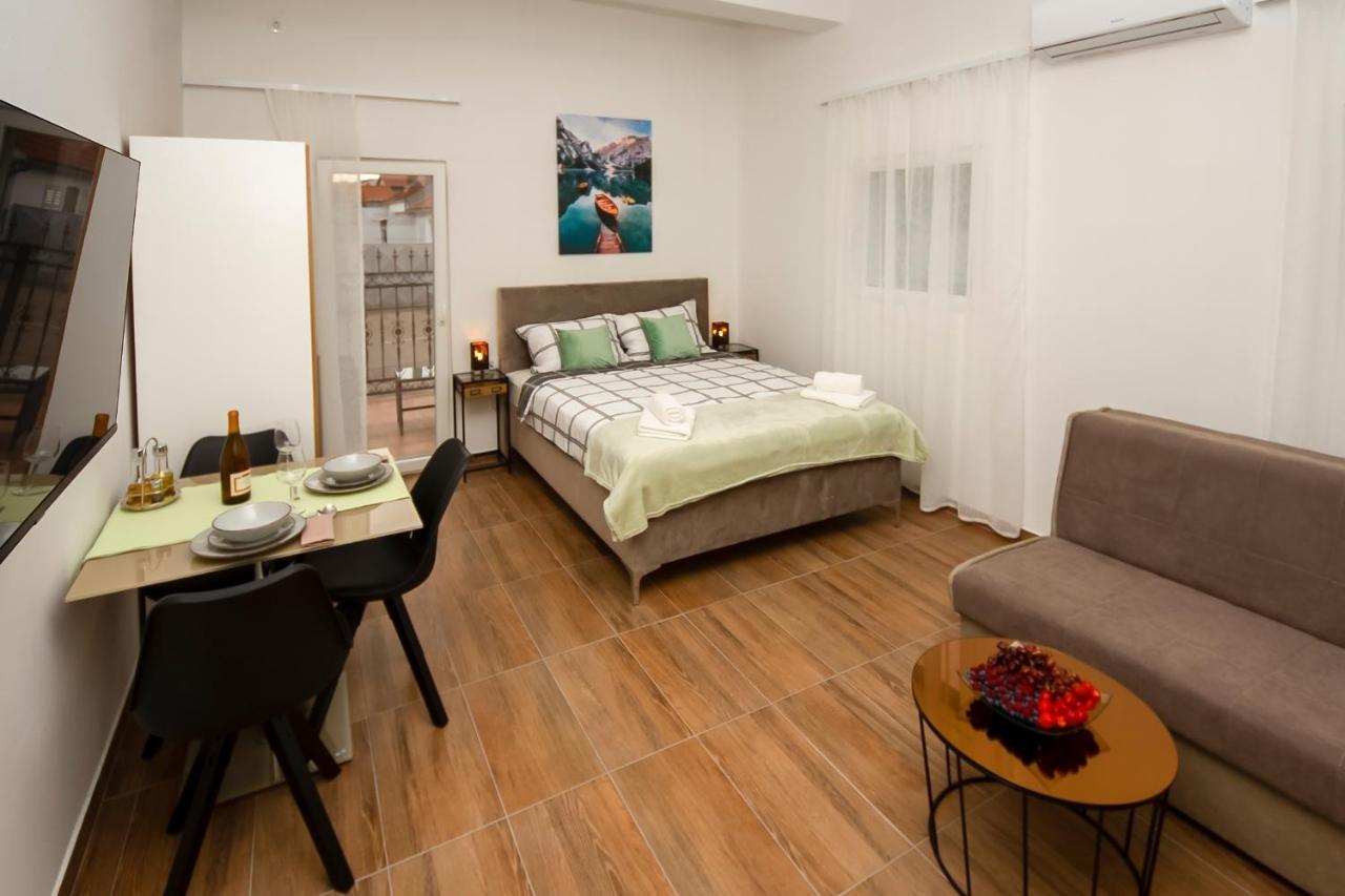 Apartments4you *